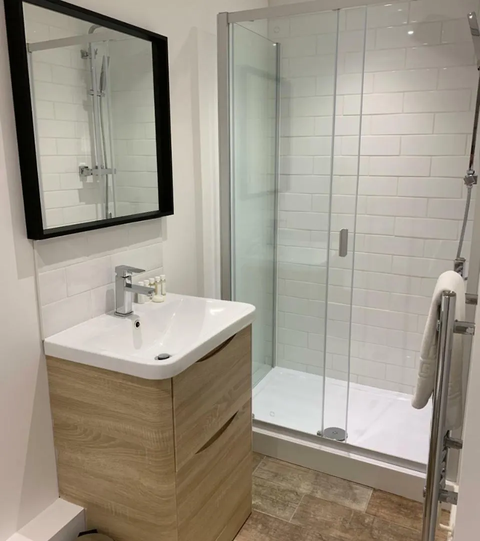 Aaron Wise - Victoria House Apartment Cardiff