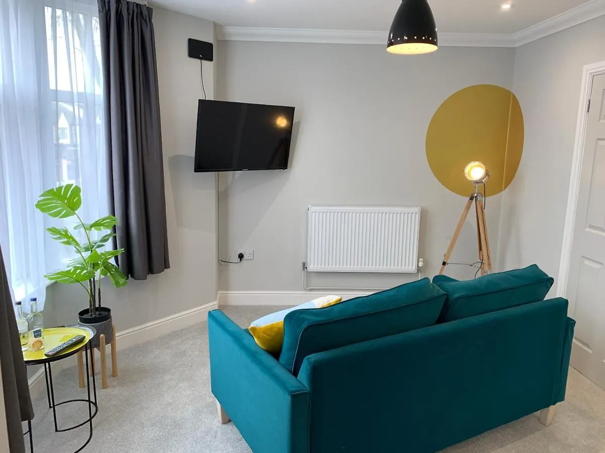 Aaron Wise - Victoria House Apartment Cardiff