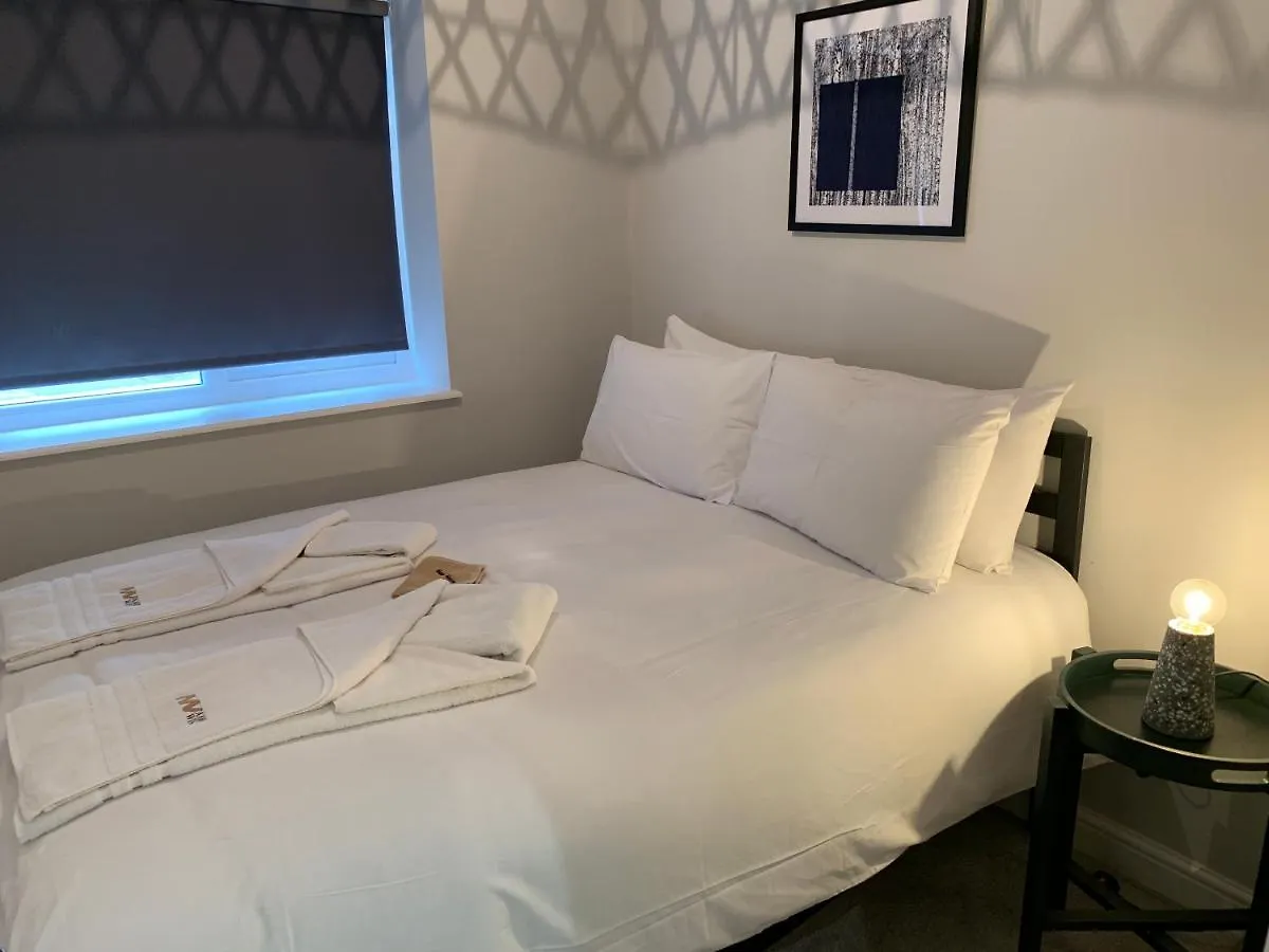 Aaron Wise - Victoria House Apartment Cardiff